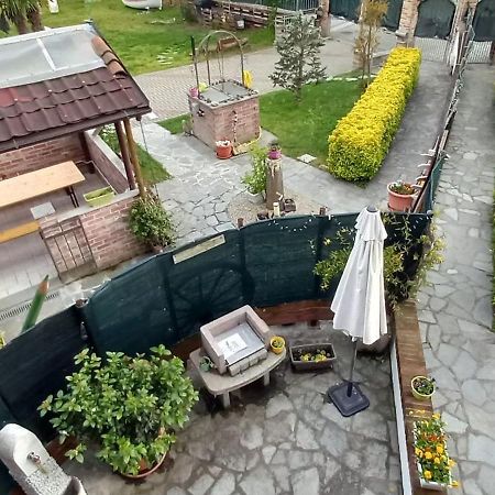 Casa Appartamento Vacanze La Fermata Delle Rondini Castello di Annone 外观 照片