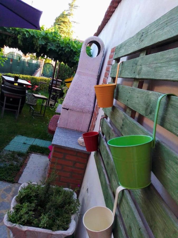 Casa Appartamento Vacanze La Fermata Delle Rondini Castello di Annone 外观 照片