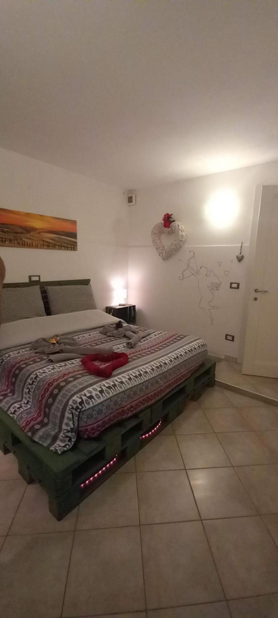 Casa Appartamento Vacanze La Fermata Delle Rondini Castello di Annone 外观 照片
