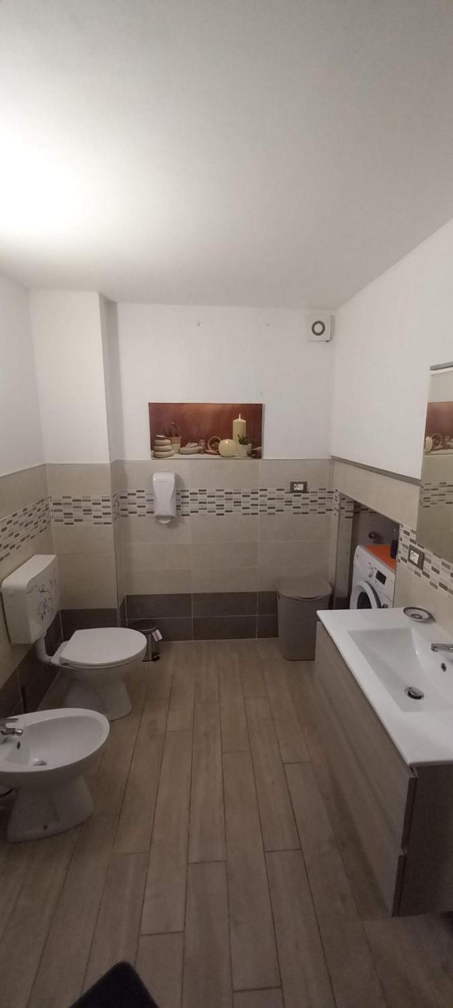 Casa Appartamento Vacanze La Fermata Delle Rondini Castello di Annone 外观 照片