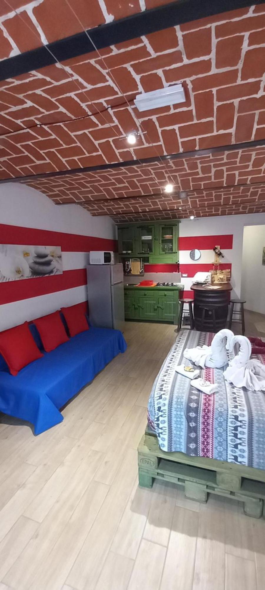 Casa Appartamento Vacanze La Fermata Delle Rondini Castello di Annone 外观 照片