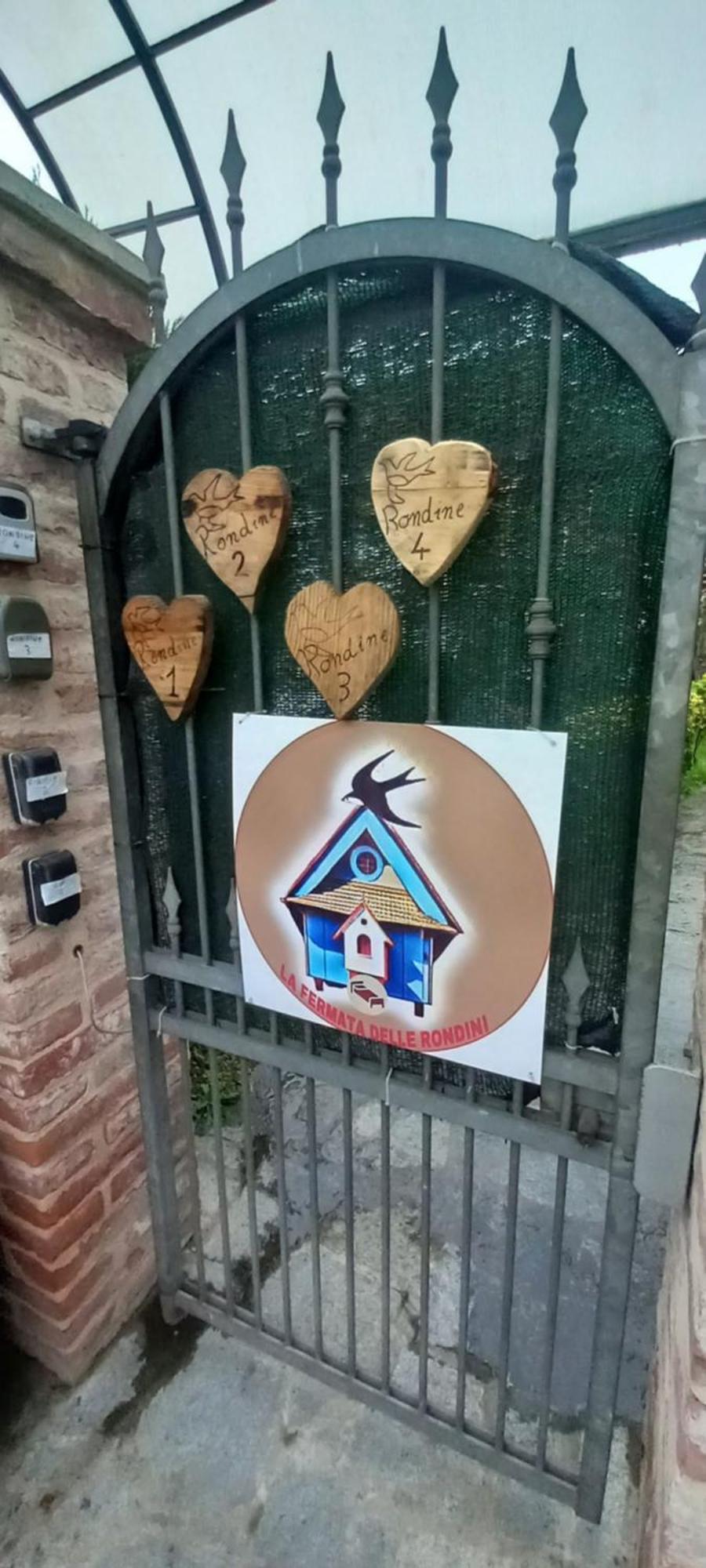 Casa Appartamento Vacanze La Fermata Delle Rondini Castello di Annone 外观 照片