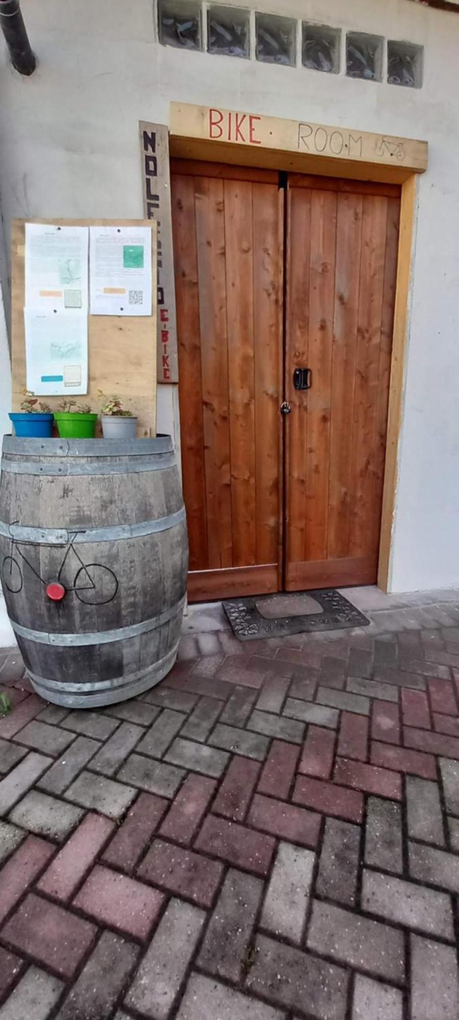 Casa Appartamento Vacanze La Fermata Delle Rondini Castello di Annone 外观 照片
